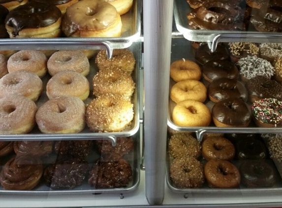 Lee's Donuts - Hayward, CA