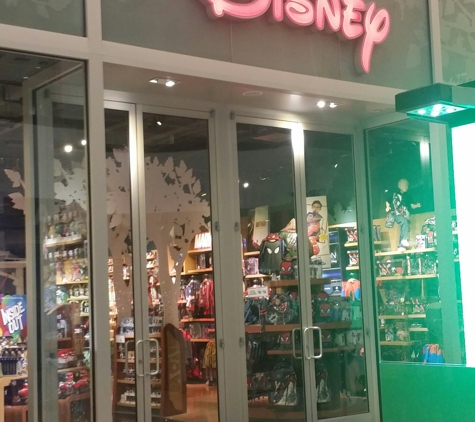 Disney Store - Glendale, CA. Novelties and kids stores outfit