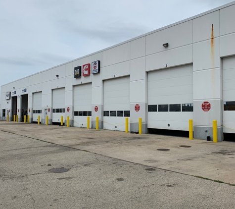 Rush Truck Centers - Carol Stream, IL