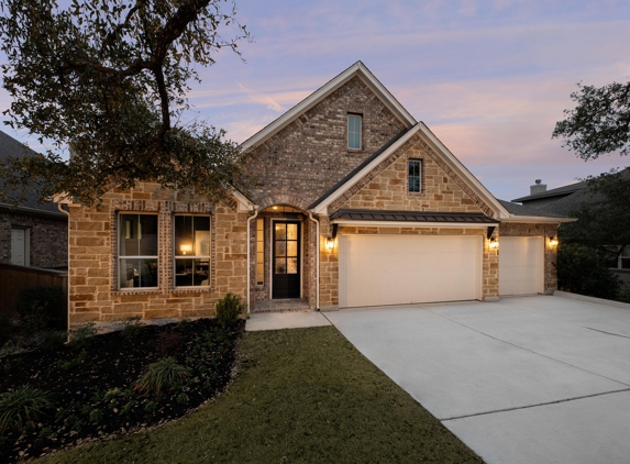 Front Gate at Fair Oaks Ranch by Ashton Woods - Fair Oaks Ranch, TX