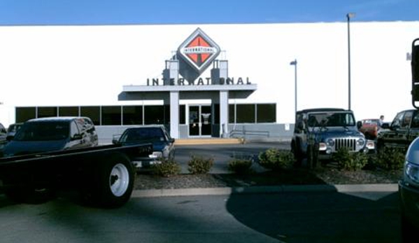 Cumberland International Trucks - Jacksonville, FL