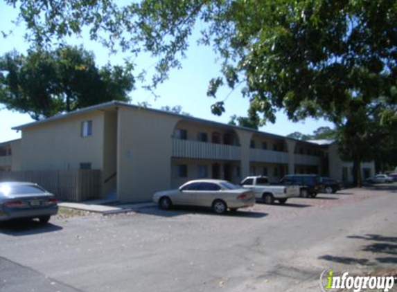 Jackson Plaza Apartments - Fort Myers, FL