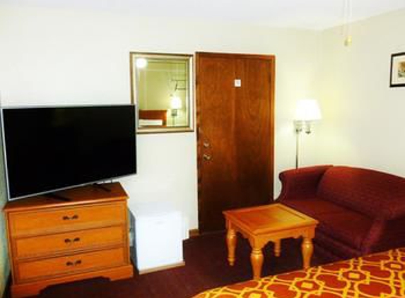 Royal Rest Motel - Chariton, IA