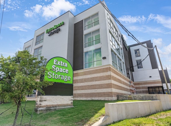 Extra Space Storage - Dallas, TX