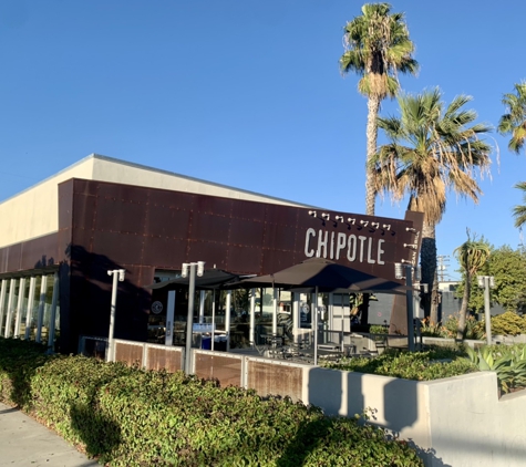 Chipotle Mexican Grill - San Diego, CA. 11-14-21 by jfp