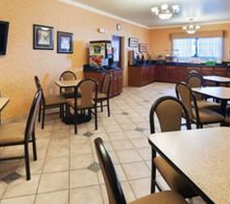 Best Western Henrietta Inn & Suites - Henrietta, TX