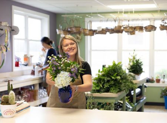 The Flower Shop - Chester, MD