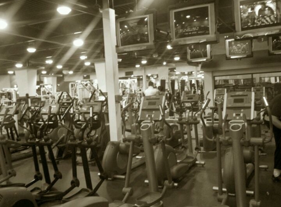 World Gym - Fairview, NJ