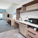 Home2 Suites by Hilton Traverse City - Hotels