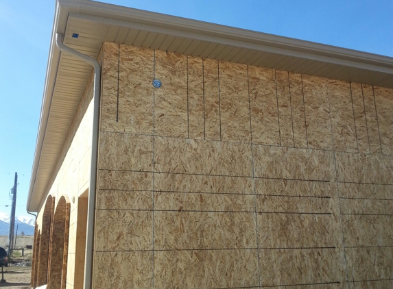 DSMART EXTERIOR - Magna, UT. New construction, soffit & fascia and seamless gutters