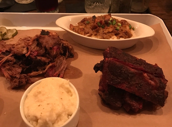 Poogan's Smokehouse - Charleston, SC