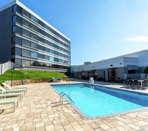 DoubleTree by Hilton Hotel Winston Salem - University - Winston Salem, NC