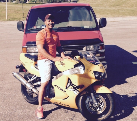 Sill's Motor Sales - Cleveland, OH. Thank You Sill's Motor Sales for the Referral! 98 Honda CBR900RR nice cycle Mr. Barker, it was a pleasure meeting you! Ride Safe!