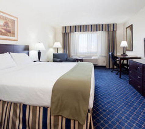 Holiday Inn Express & Suites Torrington - Torrington, WY