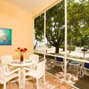 Islander Resort - Resorts