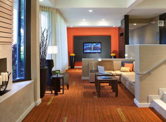 Courtyard by Marriott - Doral, FL