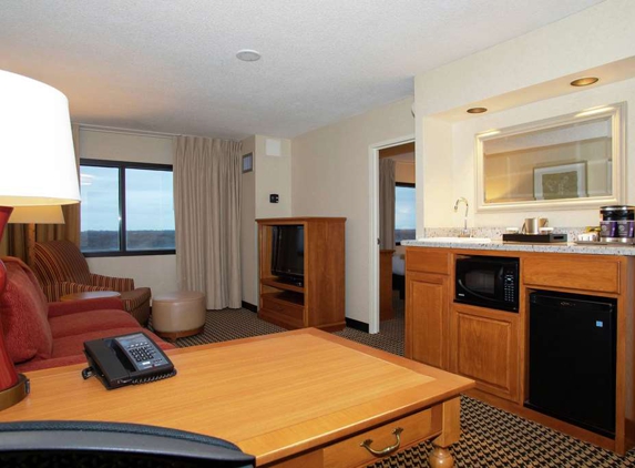 Hilton Chicago/Oak Brook Suites - Oakbrook Terrace, IL