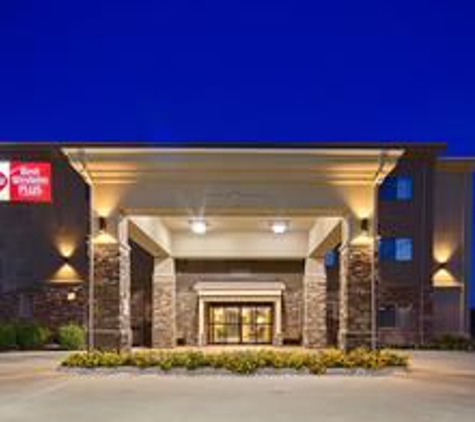 Best Western Plus Red River Inn - Clarendon, TX