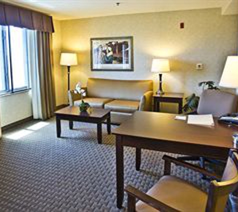 Hampton Inn & Suites Oakland Airport-Alameda - Alameda, CA