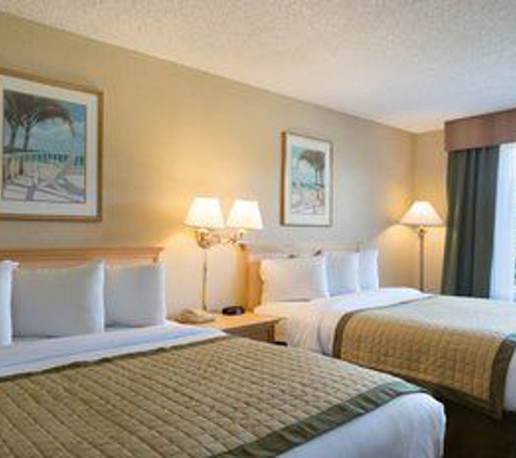 Baymont Inn & Suites - Fort Myers, FL