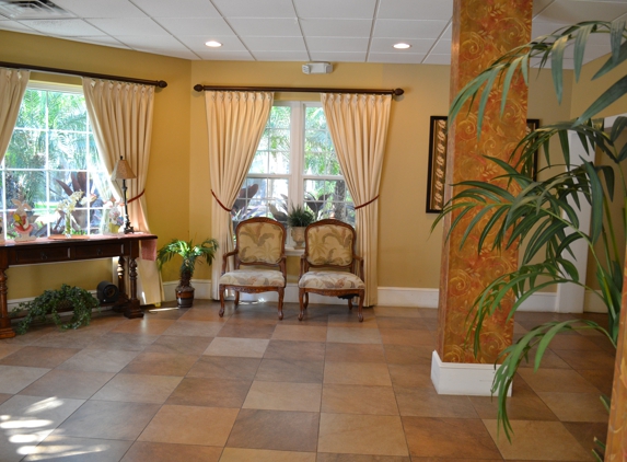 Oak Manor Senior Living Community - Largo, FL