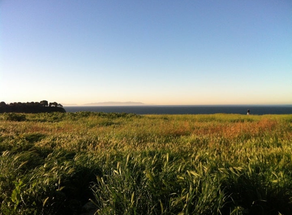 Lunada Bay Apartments - Palos Verdes Estates, CA