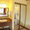 Glen Capri Inn & Suites gallery