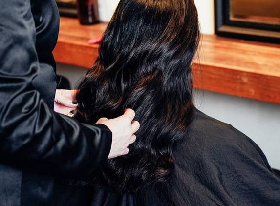 Amicus Hair and Beauty - Mornington, VIC