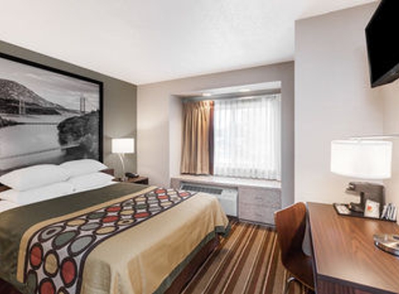 Super 8 by Wyndham Schenectady/Albany Area - Schenectady, NY