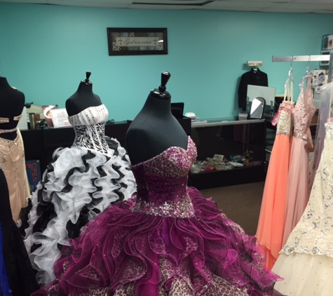 Mirthas Bridal Boutique - Pasadena, TX