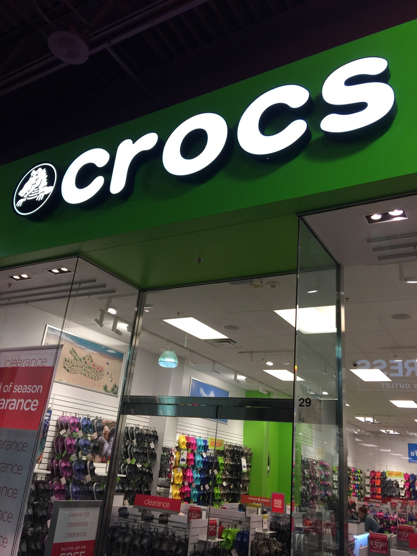 crocs store dolphin mall