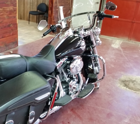 Steve's Auto - Waterman, IL. 2008 road king 10000.miles for  sale
