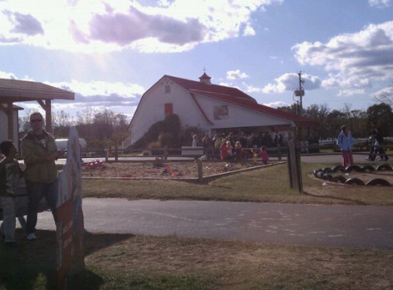 Uncle John's Cider Mill & Winery - Saint Johns, MI