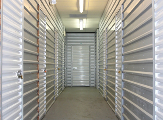 United Self Mini Storage - Palm Harbor, FL