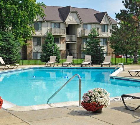 River's Edge Apartments - Waterford, MI