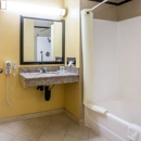 Quality Inn & Suites Bell Gardens-Los Angeles - Motels