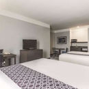 Platinum Inn & Suites Webster - Bed & Breakfast & Inns