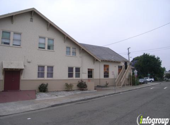 Glorious Kingdom Primitive Baptist Church - Oakland, CA