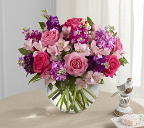 America's Florist - New York, NY. Spring Vase By Americas Florist NYC