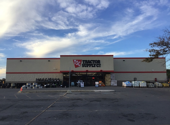 Tractor Supply Co - Columbus, OH