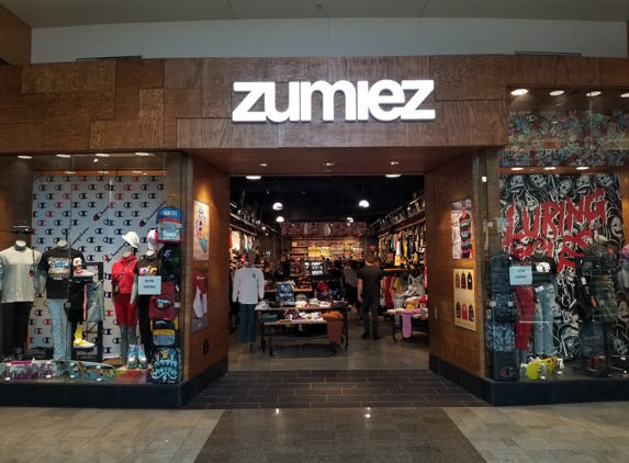 Zumiez - Arcadia, CA