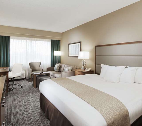 DoubleTree by Hilton Hotel West Palm Beach Airport - West Palm Beach, FL