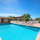 Super 8 by Wyndham Bradenton Sarasota Area - Motels