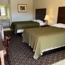 Days Inn & Suites by Wyndham Brewton - Hotels