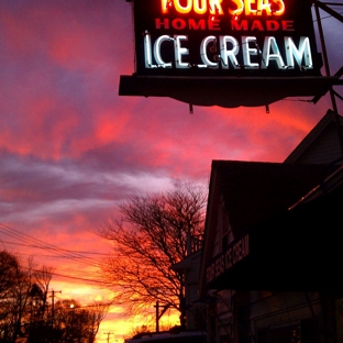 Four Seas Ice Cream - Centerville, MA