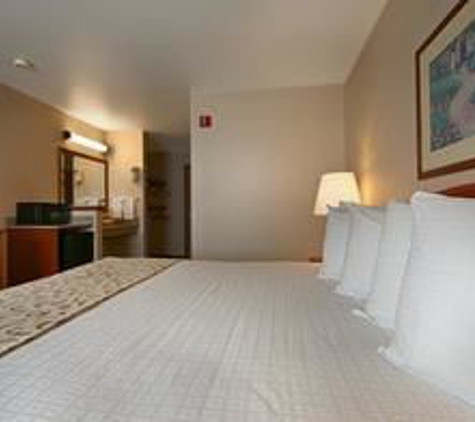 Best Western Oak Meadows Inn - Saint Helens, OR