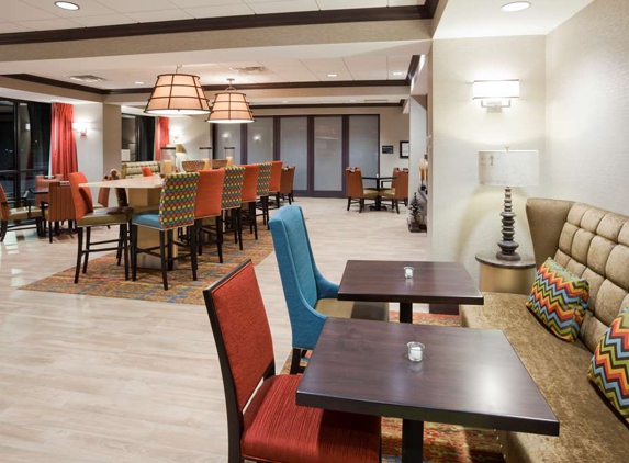 Hampton Inn Minneapolis-Roseville - Roseville, MN