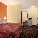 Days Inn & Suites by Wyndham Tucson AZ - Motels