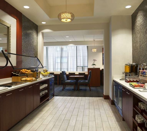 Hilton Chicago/Magnificent Mile Suites - Chicago, IL