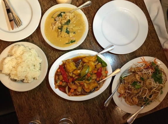 Phuket Thai Restaurant - Honolulu, HI